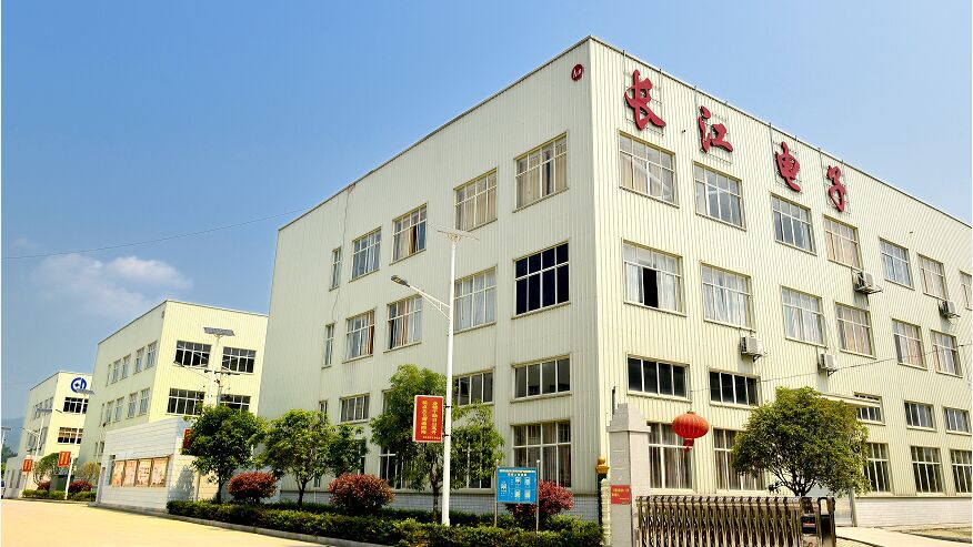 超純水機(jī)-婁底長江電子與成都奧邁科技簽訂超純水機(jī)購銷合同！
